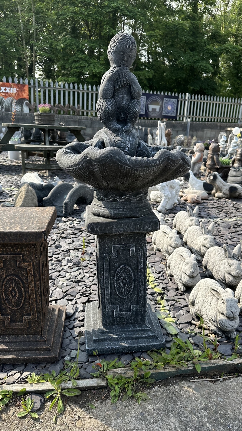 Cherub Bird Bath With Plinth