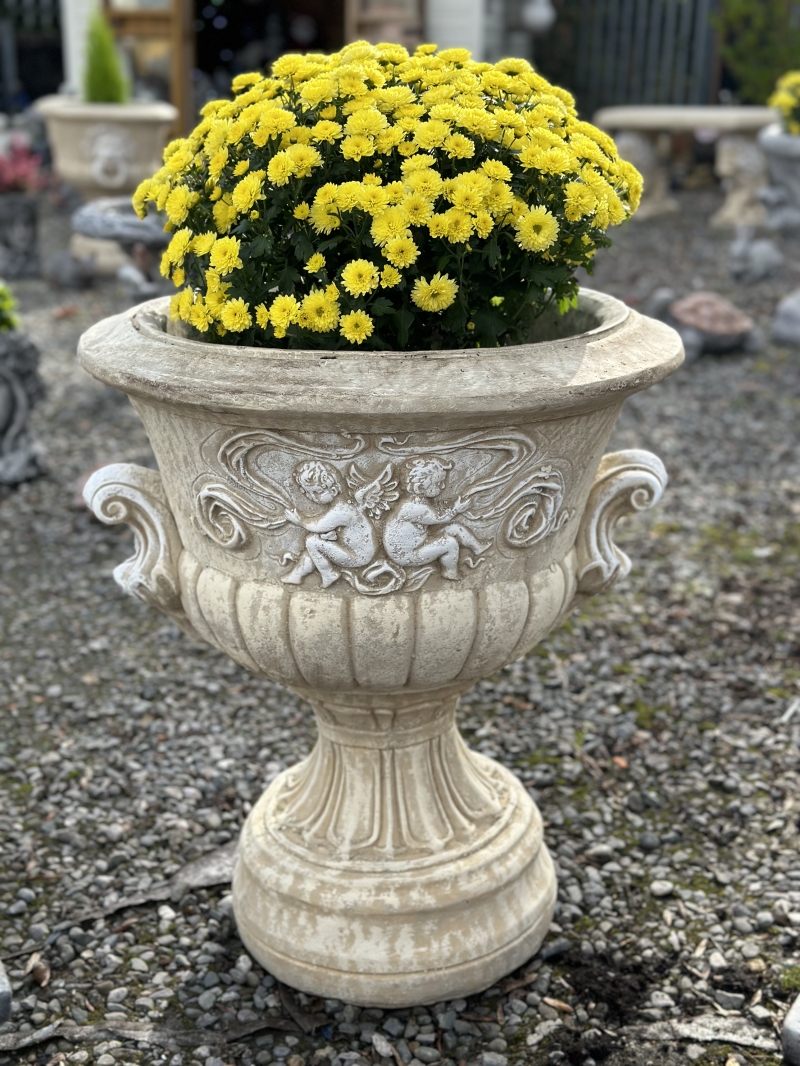 Pot / Urn / Planter
