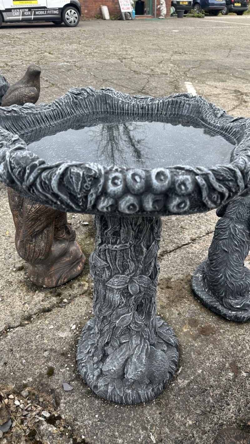 Rabbit Bird Bath